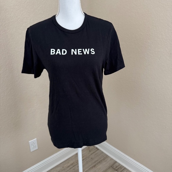 HIRO CLARK Tops - HIRO CLARK Bad News T Shirt Small